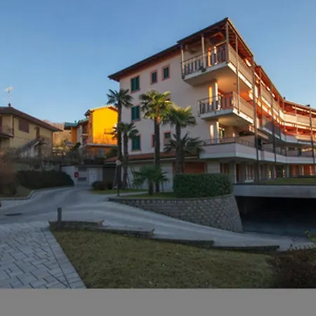 Casa Fiorita Pool And Apartmán *